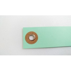 œillets carton et métal coté verso